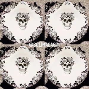 Set Of (4) Eaton Fine Dining Skull, Roses & Spiderwebs Dinner Plates